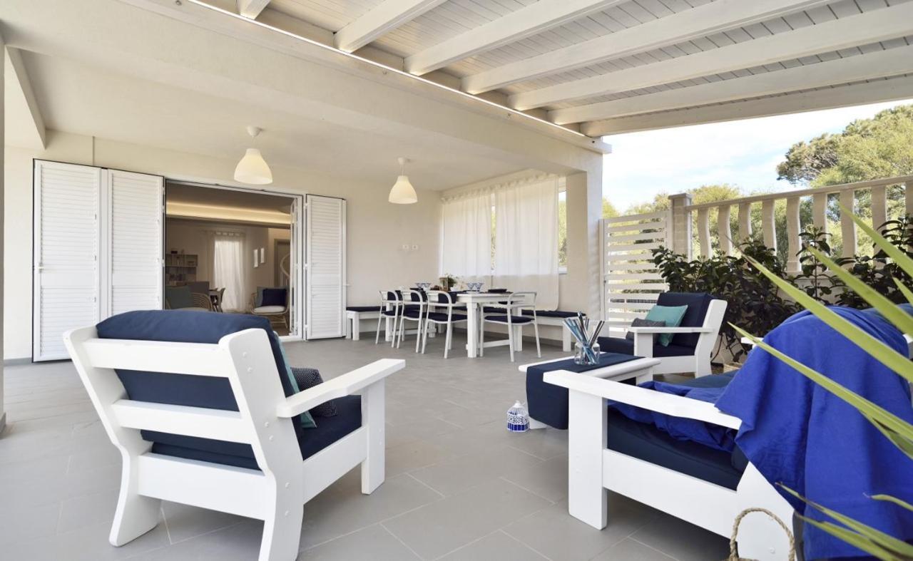 Casa Blanca A Due Passi Dal Mare Villa Santa Maria Del Focallo Kültér fotó